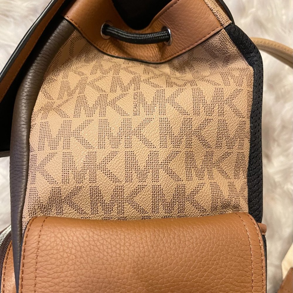 MICHAEL KORS UTILITY RUCKSACK LEATHER BACKPACK - Picture 6 of 10